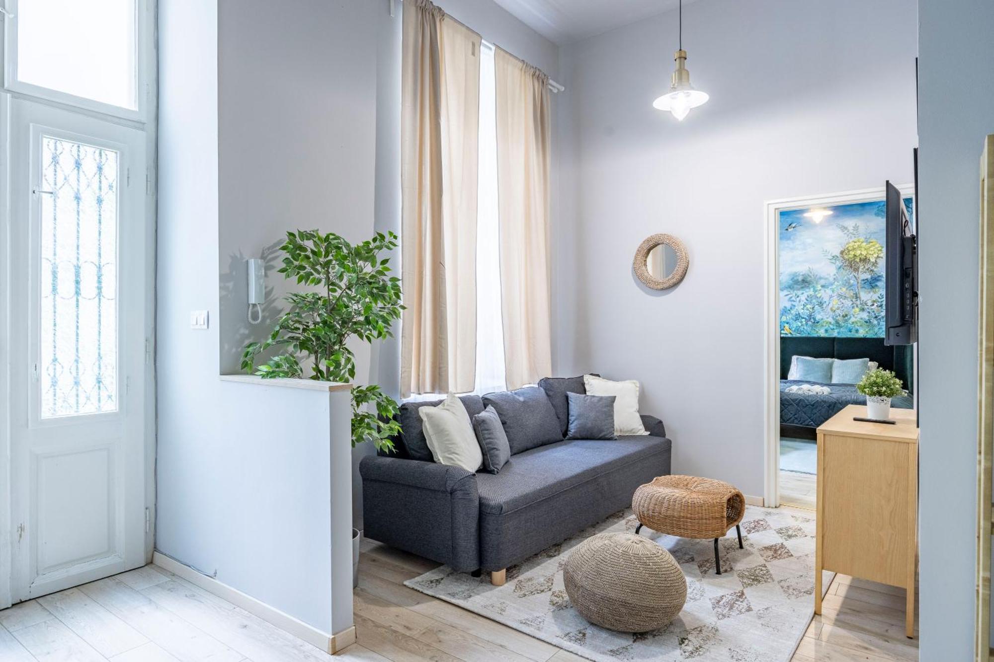 Hidden Gem With Terrace On The Andrassy Fashion Road Apartman Budapest Kültér fotó