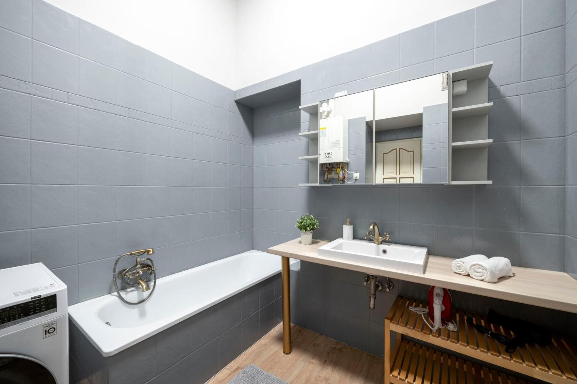 Hidden Gem With Terrace On The Andrassy Fashion Road Apartman Budapest Kültér fotó