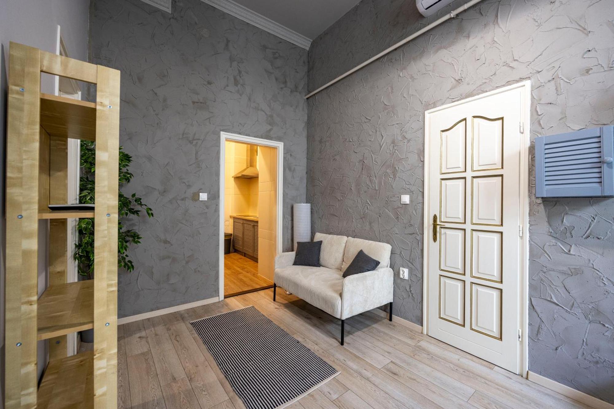 Hidden Gem With Terrace On The Andrassy Fashion Road Apartman Budapest Kültér fotó